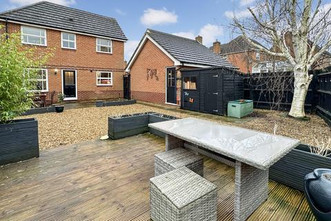 9 Chaffinch Way, Brackley, NN13 6PS