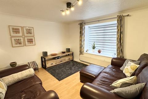 9 Chaffinch Way, Brackley, NN13 6PS