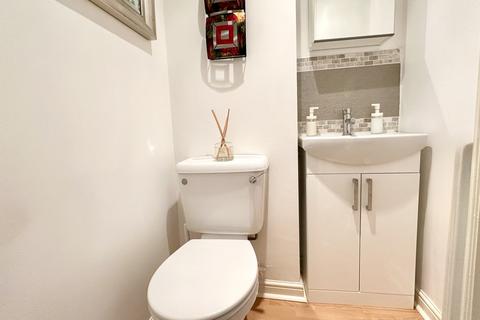 9 Chaffinch Way, Brackley, NN13 6PS