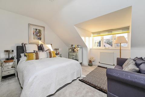 2 Cuckoo Crescent, Blackwater, Camberley, GU17 0SB