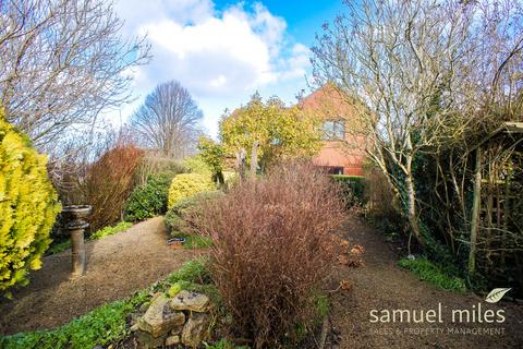 4 bedroom detached house for sale, Wiltshire SN4