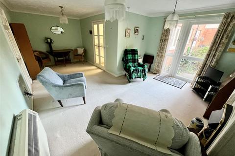 1 bedroom retirement property for sale, Haslucks Green Road, Shirley, Solihull