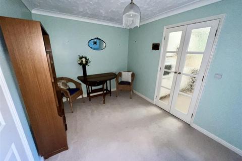 1 bedroom retirement property for sale, Haslucks Green Road, Shirley, Solihull