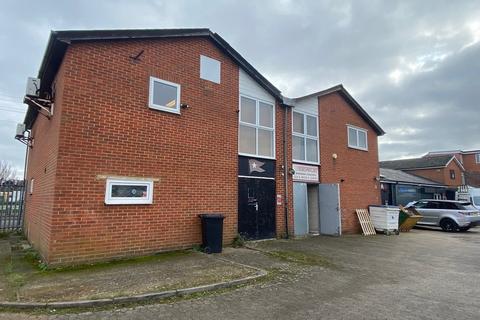 Office to rent, Radcliffe Road, Southampton