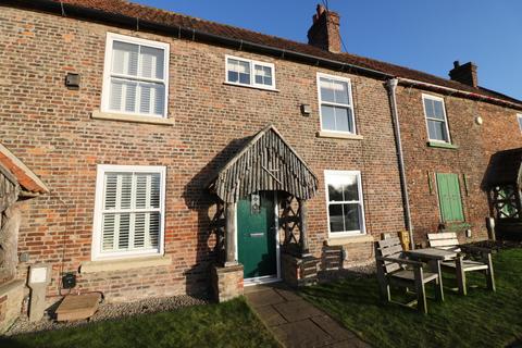 3 bedroom terraced house to rent, Main Street, Brantingham, Brough