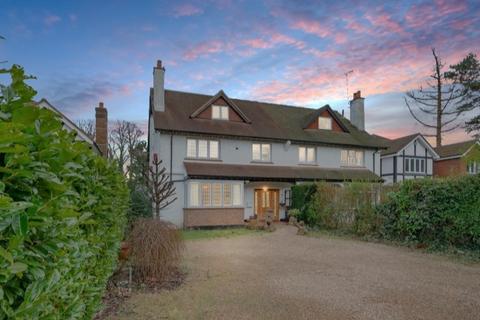 29 Smitham Bottom Lane, Purley, CR8 3DE