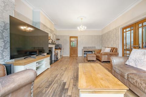 29 Smitham Bottom Lane, Purley, CR8 3DE