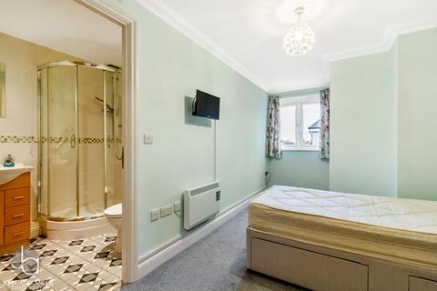 2 bedroom flat for sale, Rectory Road, Tiptree, Colchester