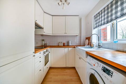 21 Bankside Close, Isleworth, TW7 7EW