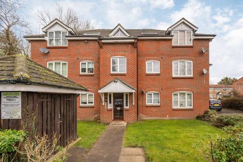 21 Bankside Close, Isleworth, TW7 7EW