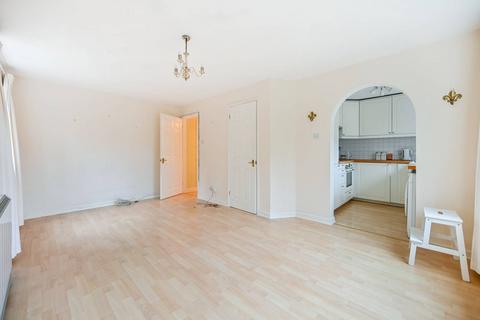 21 Bankside Close, Isleworth, TW7 7EW