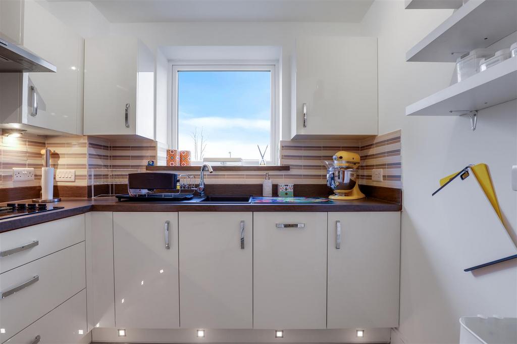 06-3389 JHMCS - 22 Lewis House - 16.jpg