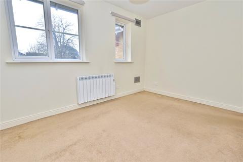 16 Ashdown Close, Woking, GU22 7PG