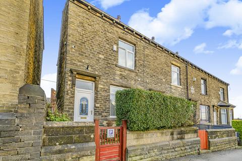 3 bedroom end of terrace house for sale, St. Helena Road, Bradford BD6