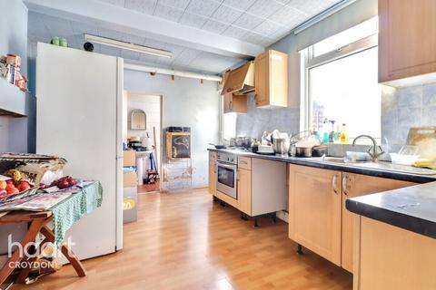 16 Fairholme Road, Croydon, CR0 3PD