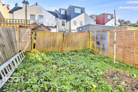 3 bedroom end of terrace house for sale, Fairholme Road, Croydon