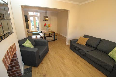 43 Cecil Road, Northampton, NN2 6PG