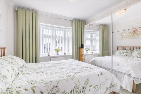 76 Fernheath Way, Dartford, DA2 7PF
