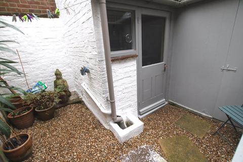 2 bedroom semi-detached house for sale, Walmer