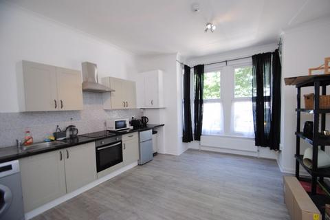 1 bedroom apartment for sale, Seaforth Road, Westcliff-On-Sea