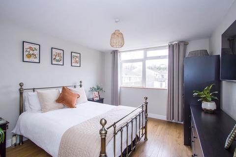 Flat 11, Rowan House Bridge Street, Penarth, CF64 2LH