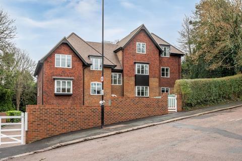 2 bedroom apartment to rent, Grovelands Road, West Purley