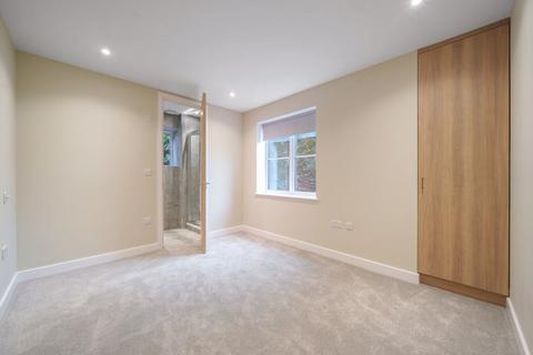 2 bedroom apartment to rent, Grovelands Road, West Purley