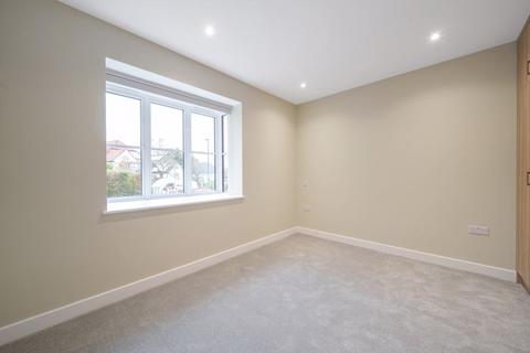 2 bedroom apartment to rent, Grovelands Road, West Purley