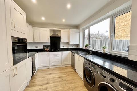 2 Cornell Close, Sidcup, DA14 5LY