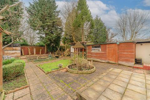 3 bedroom detached house for sale, Arnold Avenue East, Enfield