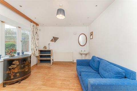 13 Arnold Avenue East, Enfield, EN3 6JB