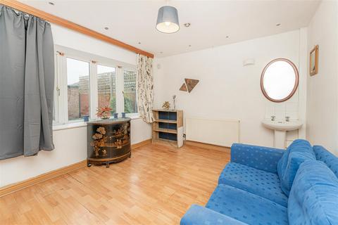 13 Arnold Avenue East, Enfield, EN3 6JB