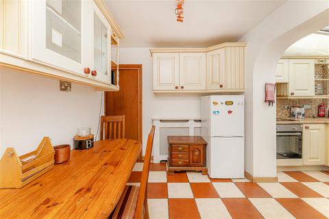 13 Arnold Avenue East, Enfield, EN3 6JB