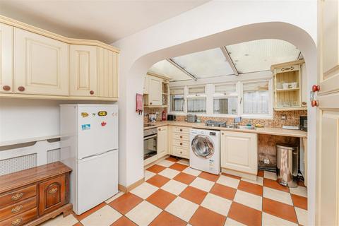 13 Arnold Avenue East, Enfield, EN3 6JB