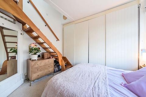 165 Valley Road, Kenley, CR8 5BZ