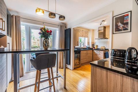 3 bedroom link detached house for sale, Blackford Close, South Croydon