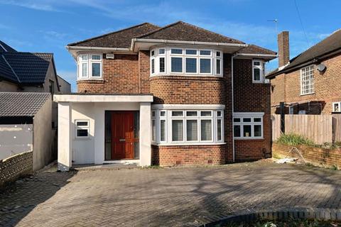 5 bedroom detached house to rent, Edgwarebury Lane, EDGWARE, Middlesex, HA8 8QJ