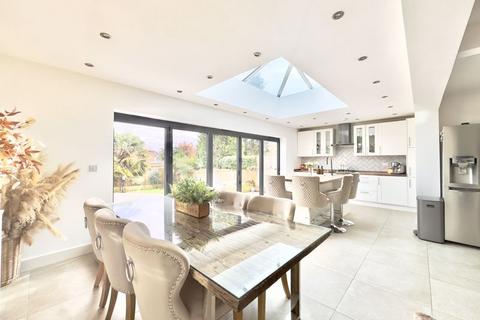 8 Ashurst Road, Sutton Coldfield, B76 1JH