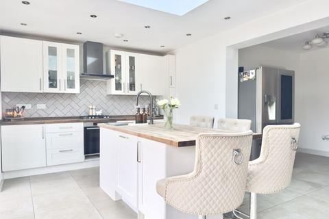 8 Ashurst Road, Sutton Coldfield, B76 1JH