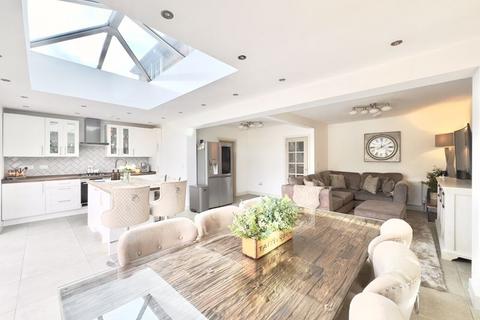 8 Ashurst Road, Sutton Coldfield, B76 1JH