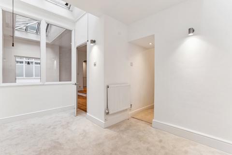 1 bedroom flat for sale, Cornwall Gardens, South Kensington, London