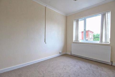 96 Ward Grove, Lanesfield, Wolverhampton, WV4 6PQ