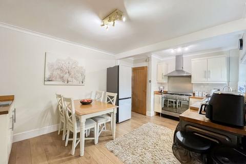 192 Marsh Lane, Fordhouses, Wolverhampton, WV10 6RZ
