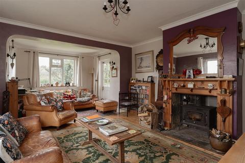 undefined, Middle Street, Brockham