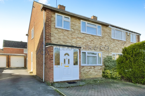 3 bedroom semi-detached house to rent, Bicester OX26