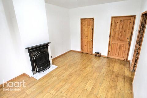 2 bedroom terraced house to rent, Manor Square, DAGENHAM