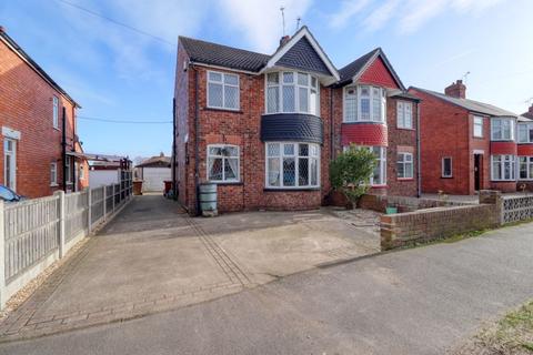 4 bedroom semi-detached house to rent, Hamilton Road, Scunthorpe