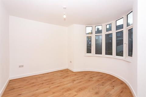 2 bedroom end of terrace house for sale, Caernarfon Road, Bangor, Gwynedd, LL57