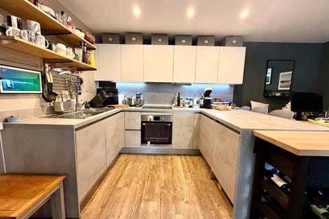 2 bedroom flat to rent, Thomas Blake Avenue, Hampshire SO14
