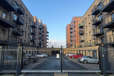 2 bedroom flat to rent, Thomas Blake Avenue, Hampshire SO14